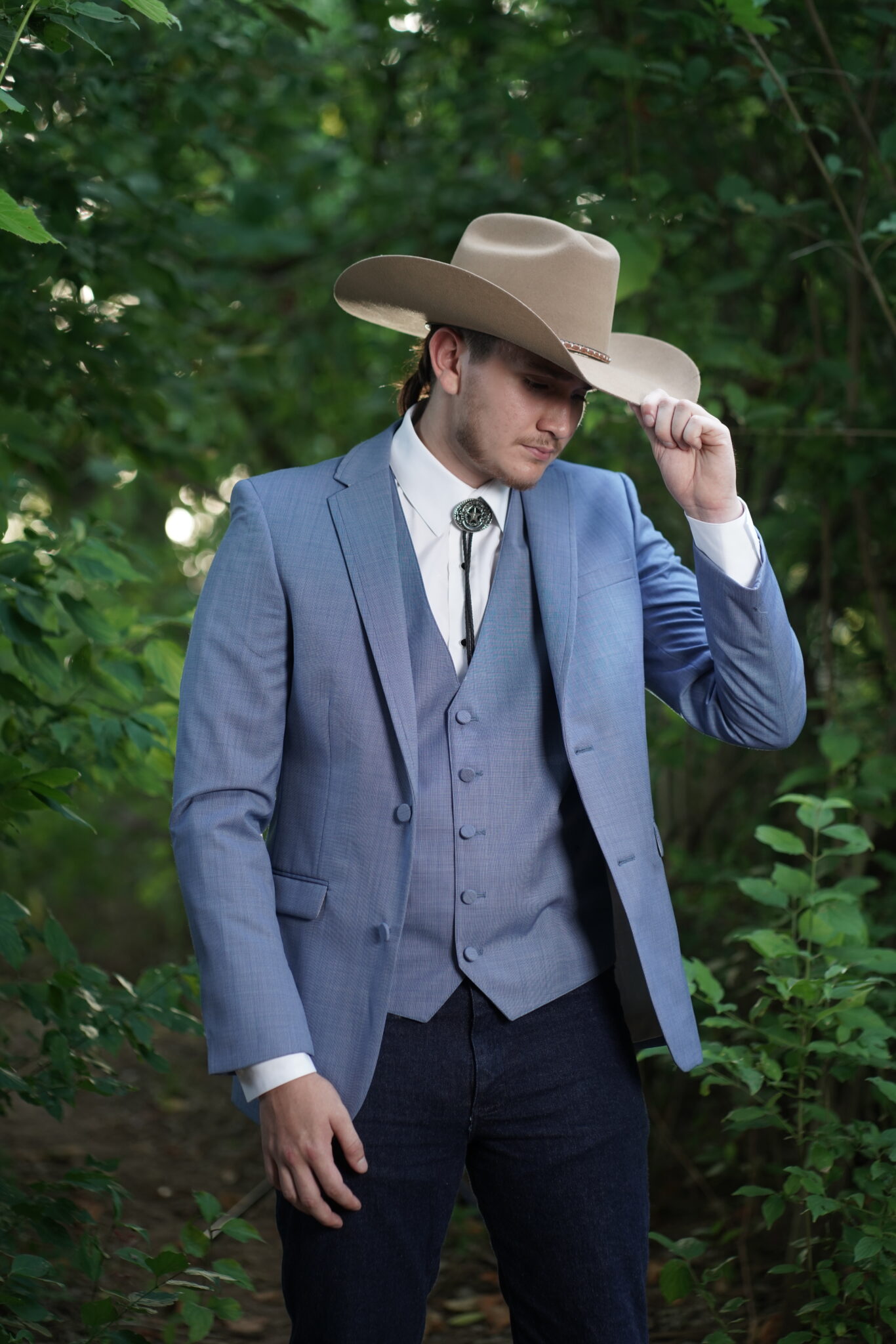Majestic Tuxedos Suits and Tuxedos in Houston Texas
